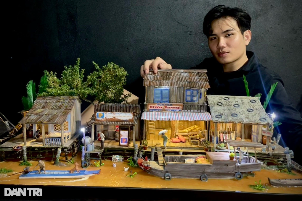 Western boy builds a model house that can be held in his hand, priced at tens of millions of dong - 1