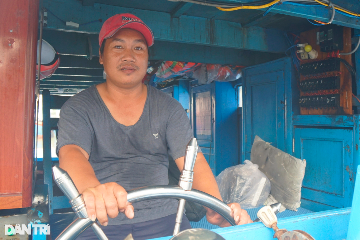 Làng biển giàu nhất miền Trung nhờ nghề săn thủy quái đại dương - 8