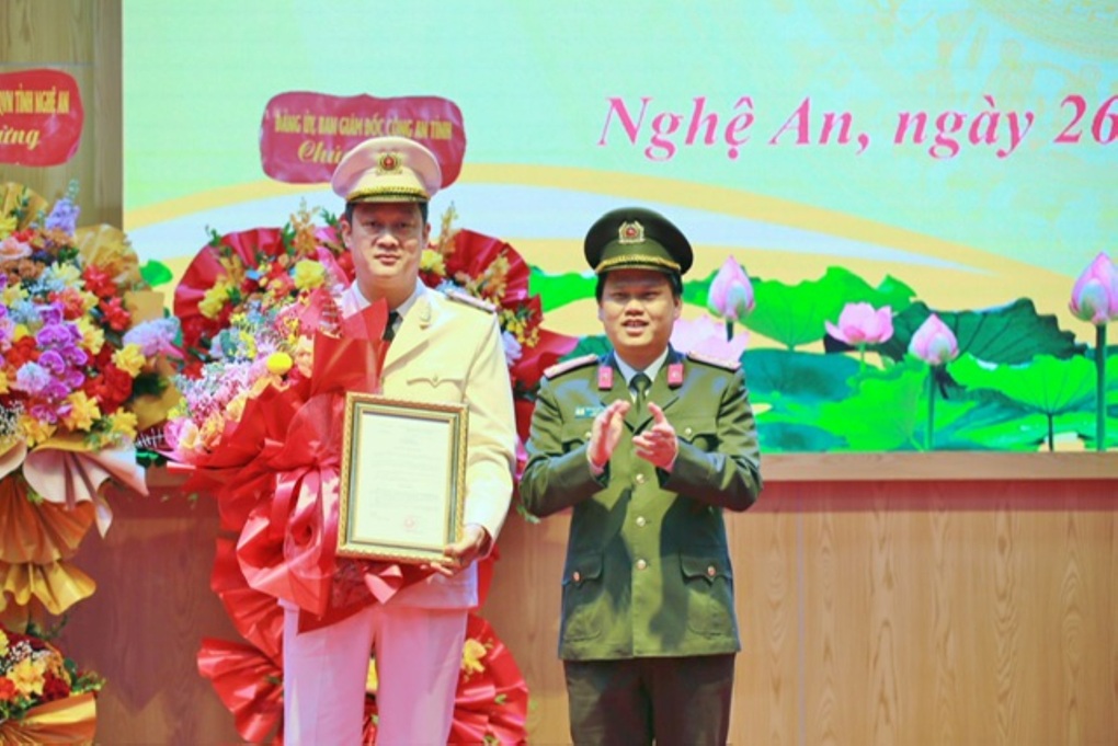 Trưởng Công an TP Vinh được bổ nhiệm làm Phó Giám đốc Công an Nghệ An - 1 Trưởng Công an TP Vinh được bổ nhiệm làm Phó Giám đốc Công an Nghệ An - 1