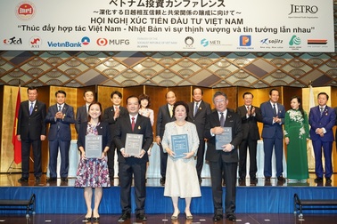 BRG - VNPT - Sumitomo -SeABank trao thỏa thuận hợp tác trong lĩnh vực Fintech, phát triển thành phố thông minh