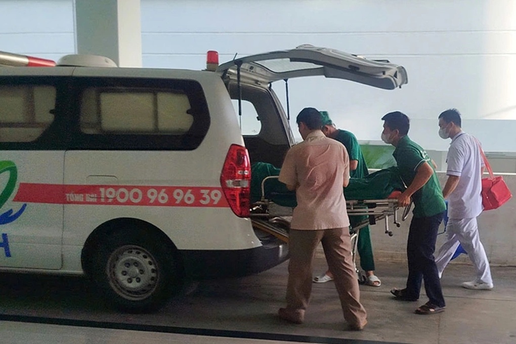 Bật “báo động đỏ” cấp cứu nam sinh bị nạn kịp thi tốt nghiệp THPT - 2 Bật “báo động đỏ” cấp cứu nam sinh bị nạn kịp thi tốt nghiệp THPT - 2