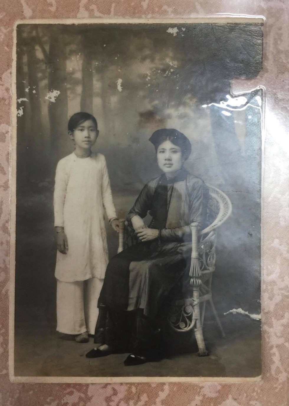 Chuyện chưa biết về cụ bà giai nhân nức tiếng Hà Nội, đám cưới to nhất vùng - 2 Chuyện chưa biết về cụ bà giai nhân nức tiếng Hà Nội, đám cưới to nhất vùng - 2