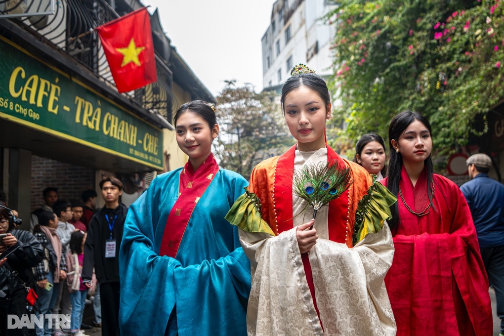 Tết Nguyên đán Bính Ngọ: Thời tiết hài hòa, thuận lợi vui chơi ngoài trời - 1