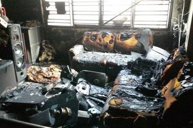 Cả gia đình 5 người mắc kẹt trong đám cháy lớn