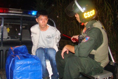 Đã sai, còn chống người thi hành công vụ