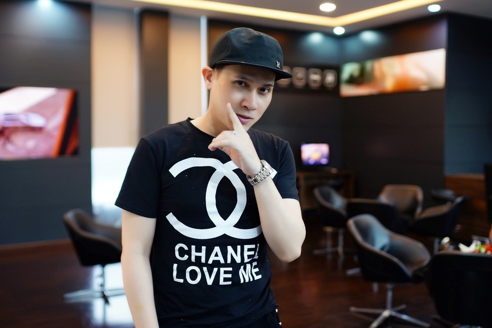 Nghệ sĩ nặng lòng nhưng vẫn gửi tinh thần lạc quan khi TPHCM giãn cách - 1 Nghệ sĩ nặng lòng nhưng vẫn gửi tinh thần lạc quan khi TPHCM giãn cách - 1