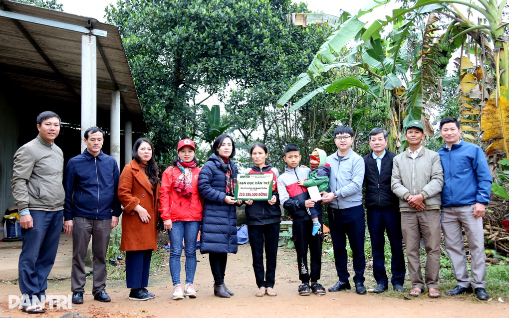 Niềm vui lớn đến với gia đình người phụ nữ khốn khổ ngày giáp Tết - 2 Niềm vui lớn đến với gia đình người phụ nữ khốn khổ ngày giáp Tết - 2