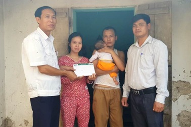 Hơn 20 triệu đồng đến với gia đình chị Trần Thị Huyền Trang