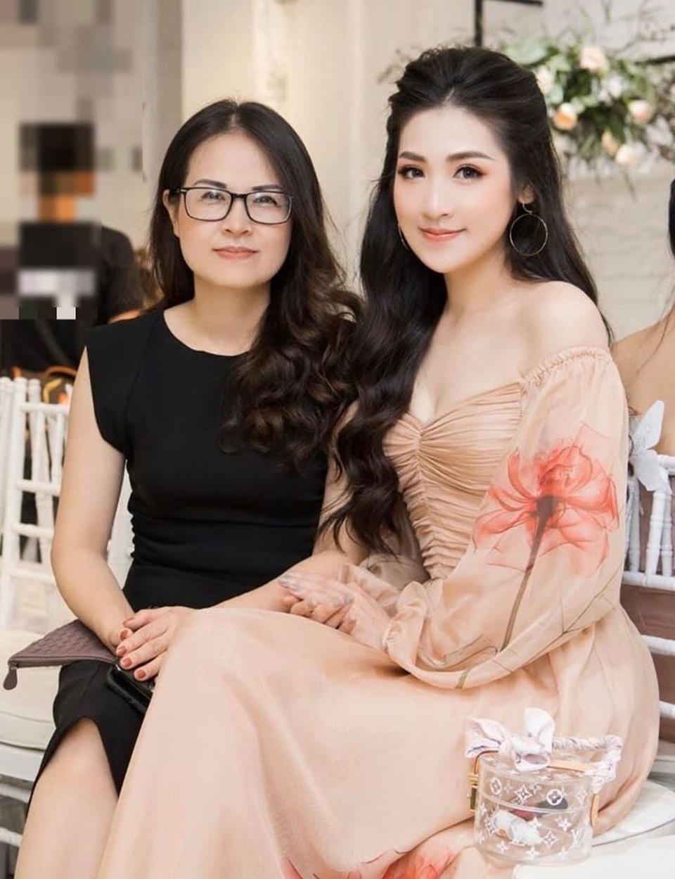 3 người đẹp Việt có mẹ thuộc hàng “mỹ nhân” - 11 3 người đẹp Việt có mẹ thuộc hàng “mỹ nhân” - 11