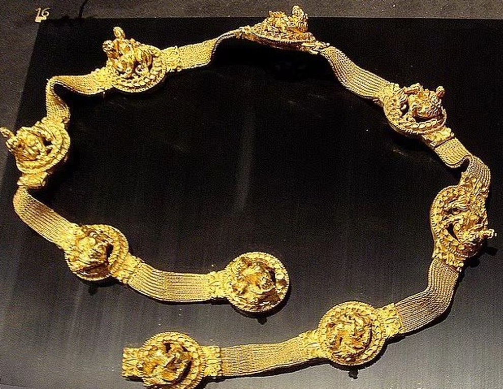 Cuộc săn lùng kho báu 2.000 năm tuổi của Taliban - 1