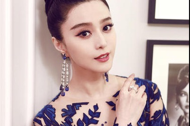 Phạm Băng Băng xinh như công chúa tại Tây Ban Nha