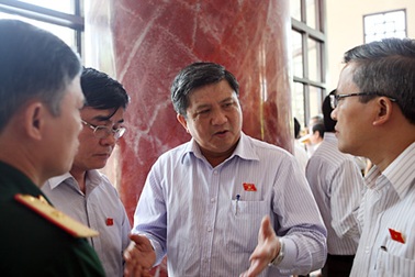 Không thể cạnh tranh giá điện khi còn độc quyền