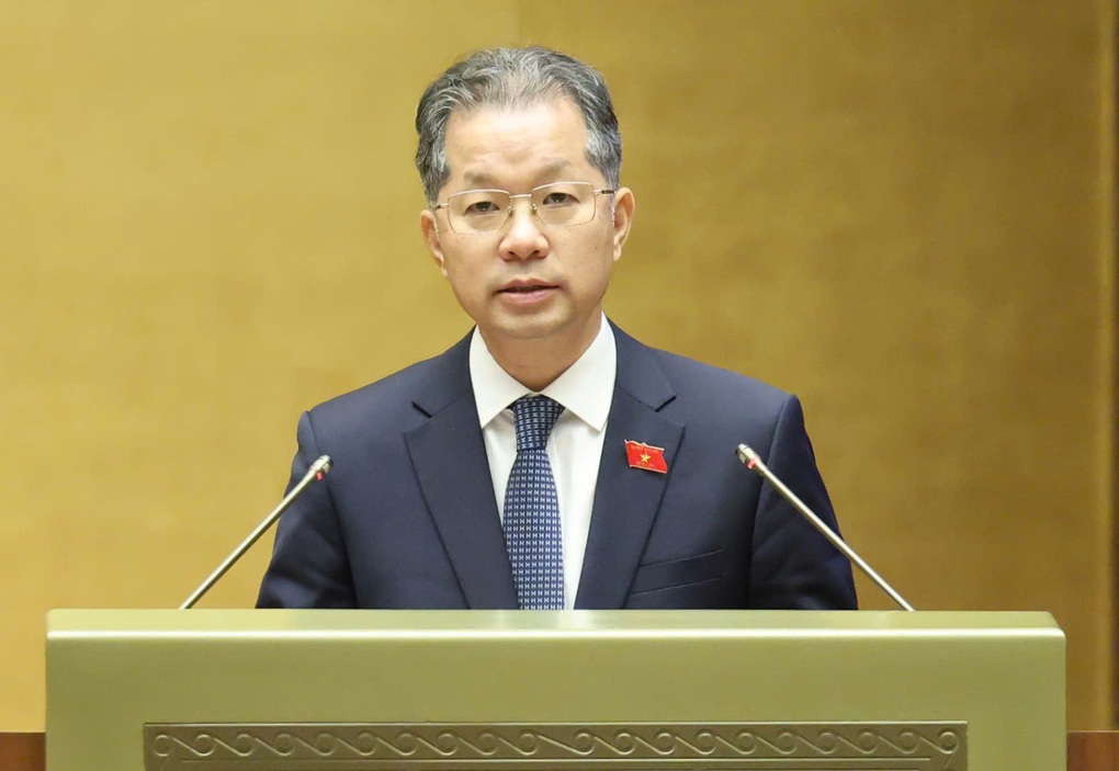 Rechters van gespecialiseerde rechtbanken moeten de Engelse taal beheersen om rechtszaken te kunnen voorzitten - 2 Thẩm phán Tòa án chuyên biệt phải có năng lực tiếng Anh để xét xử - 2