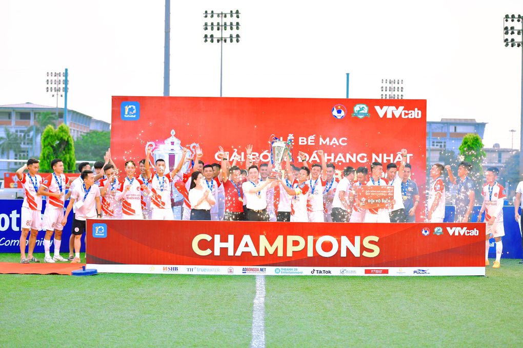 Thiên Khôi FC vô địch giải hạng nhất cúp Vietfootball 2023 - 1 Thiên Khôi FC vô địch giải hạng nhất cúp Vietfootball 2023 - 1
