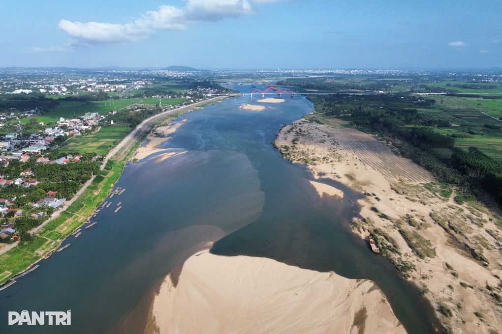 Ba cháu bé đuối nước thương tâm trên sông Trà Khúc - 1