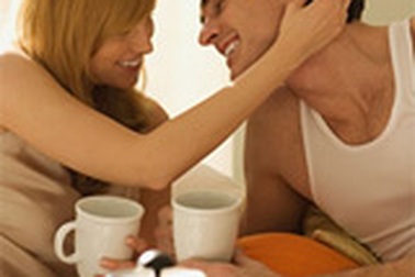 "Yêu" buổi sáng: Lợi cả đôi đường 