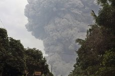 Merapi phun trào dữ dội, 21 núi lửa khác "thức giấc"