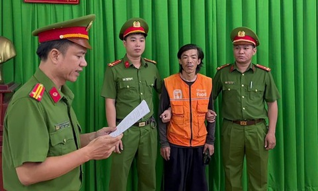 Bắt khẩn cấp tài xế, phụ xe buýt và người giao hàng sau ẩu đả ở TPHCM - 3 Bắt khẩn cấp tài xế, phụ xe buýt và người giao hàng sau ẩu đả ở TPHCM - 3