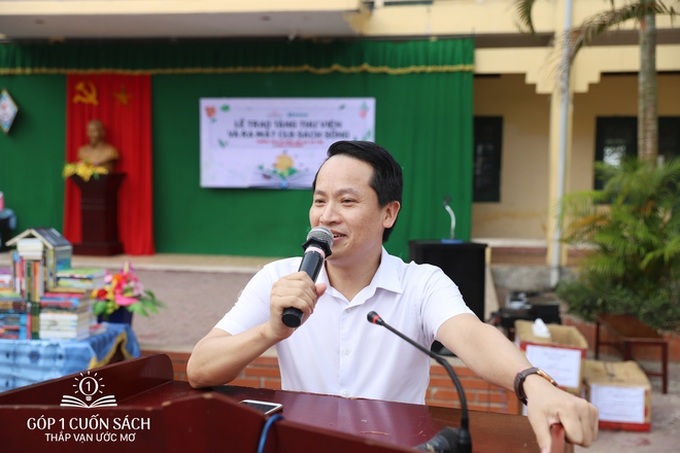 Trao tặng sách trên quê hương danh nhân văn hóa Vũ Diệm - Ảnh 2. Trao tặng sách trên quê hương danh nhân văn hóa Vũ Diệm - Ảnh 2.