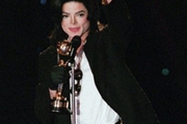 Michael Jackson sẽ làm “nóng” lễ trao giải Âm nhạc thế giới