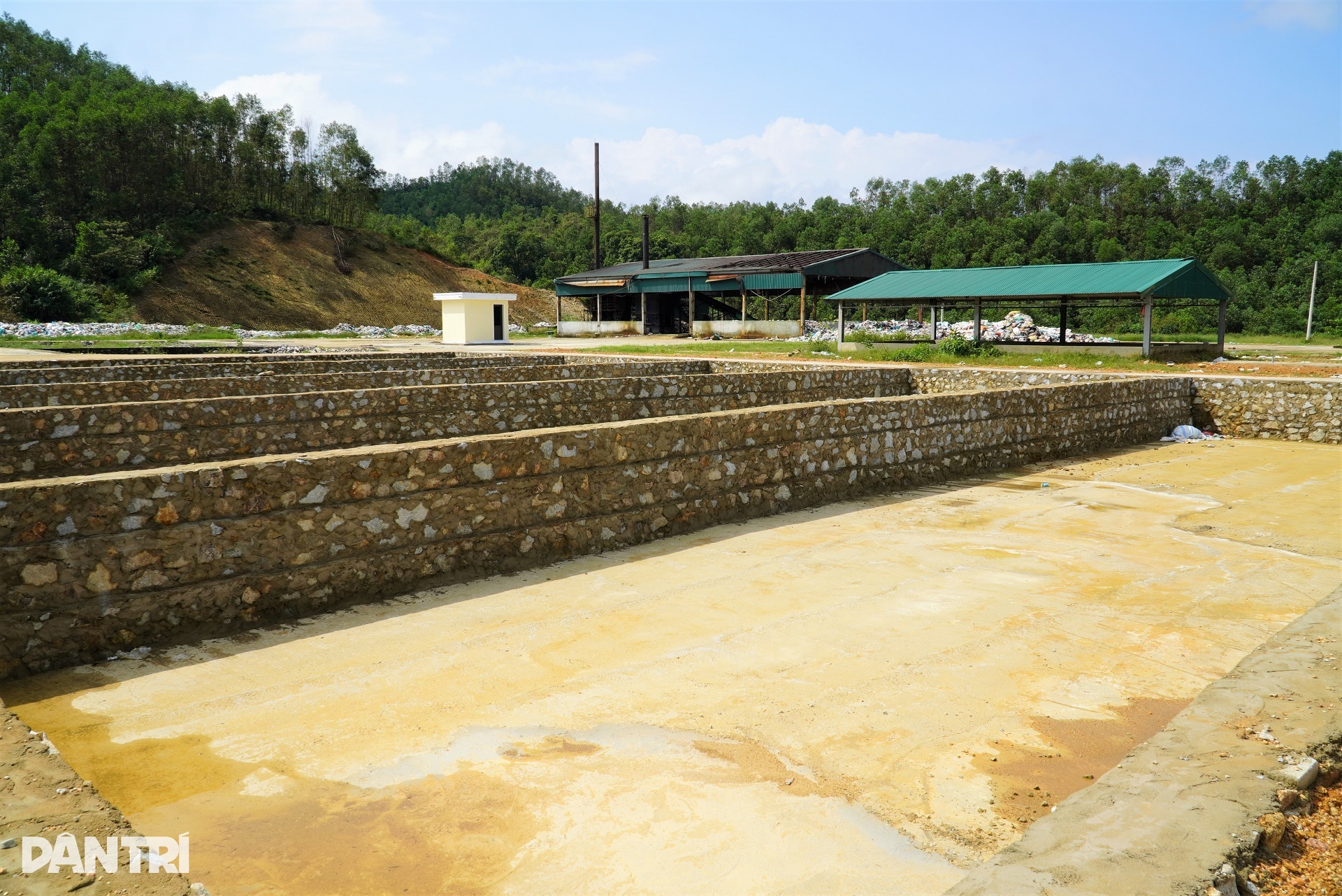 Khu xử lý rác 15 tỷ đồng chết yểu sau 2 năm vận hành - 3 Khu xử lý rác 15 tỷ đồng chết yểu sau 2 năm vận hành - 3