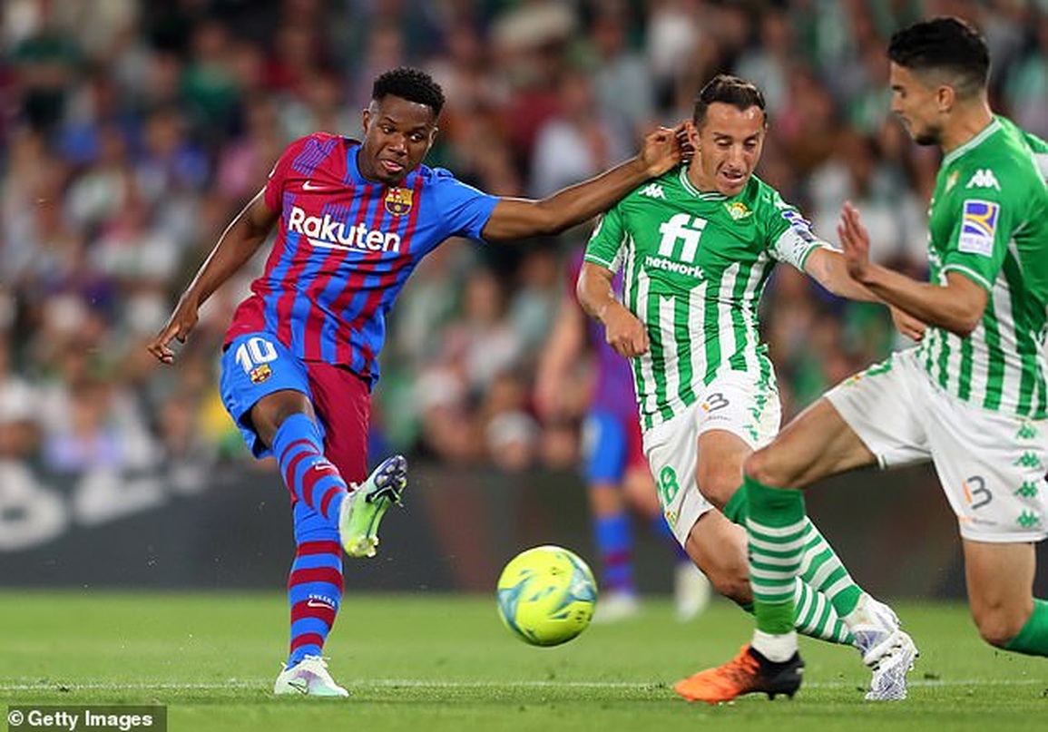 Alba và Fati ghi bàn, Barcelona cầm chắc vị trí thứ hai La Liga - 2 Alba và Fati ghi bàn, Barcelona cầm chắc vị trí thứ hai La Liga - 2