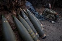 Giao tranh khốc liệt khắp chiến tuyến Ukraine, Mỹ viện trợ vũ khí khẩn cấp