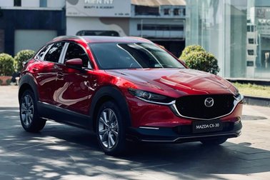 Mazda CX-30 giảm giá 45 triệu đồng, rẻ hơn Toyota Corolla Cross