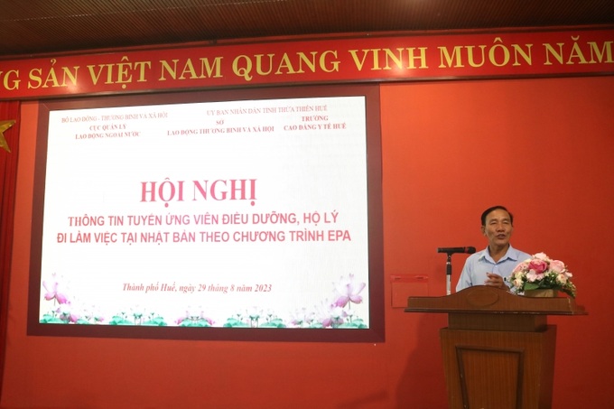 Ông Hồ Dần - Phó Giám đốc Sở LĐ-TB&XH tỉnh Thừa Thiên Huế phát biểu tại Hội nghị