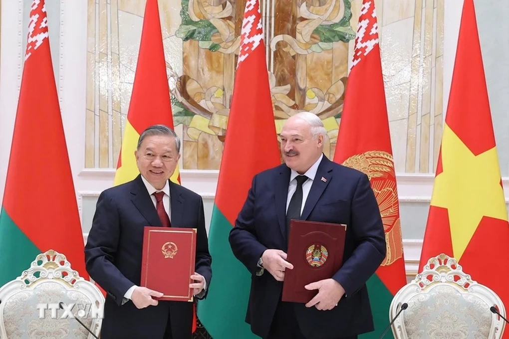 Tuyên bố chung về việc thiết lập quan hệ Đối tác Chiến lược Việt Nam - Belarus - 1 Tuyên bố chung về việc thiết lập quan hệ Đối tác Chiến lược Việt Nam - Belarus - 1