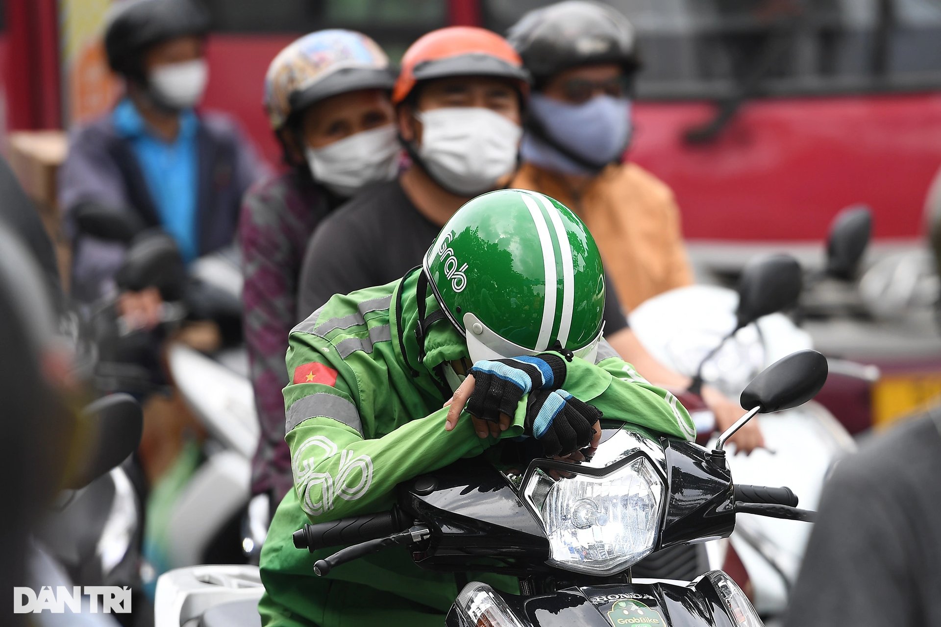 Giao thông kẹt cứng ngày đầu thu phí tự động cao tốc TPHCM - Dầu Giây - 16 Giao thông kẹt cứng ngày đầu thu phí tự động cao tốc TPHCM - Dầu Giây - 16