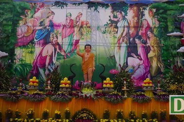 Sài Gòn rực rỡ cờ hoa đón mừng đại lễ Phật đản