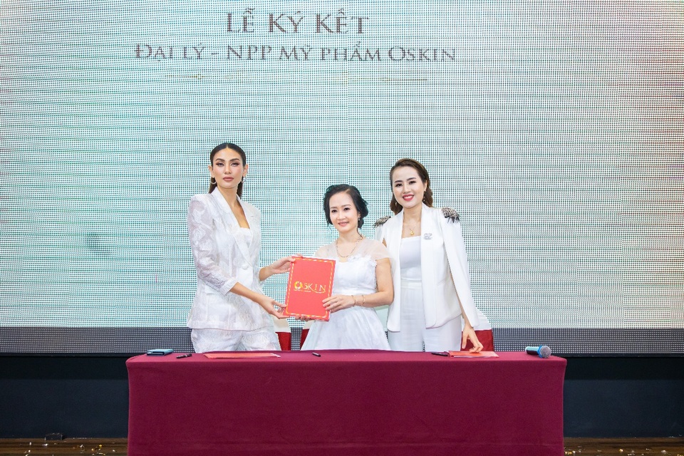 Siêu mẫu Võ Hoàng Yến trở thành CEO Công ty TNHH BTF Việt Nam - 5