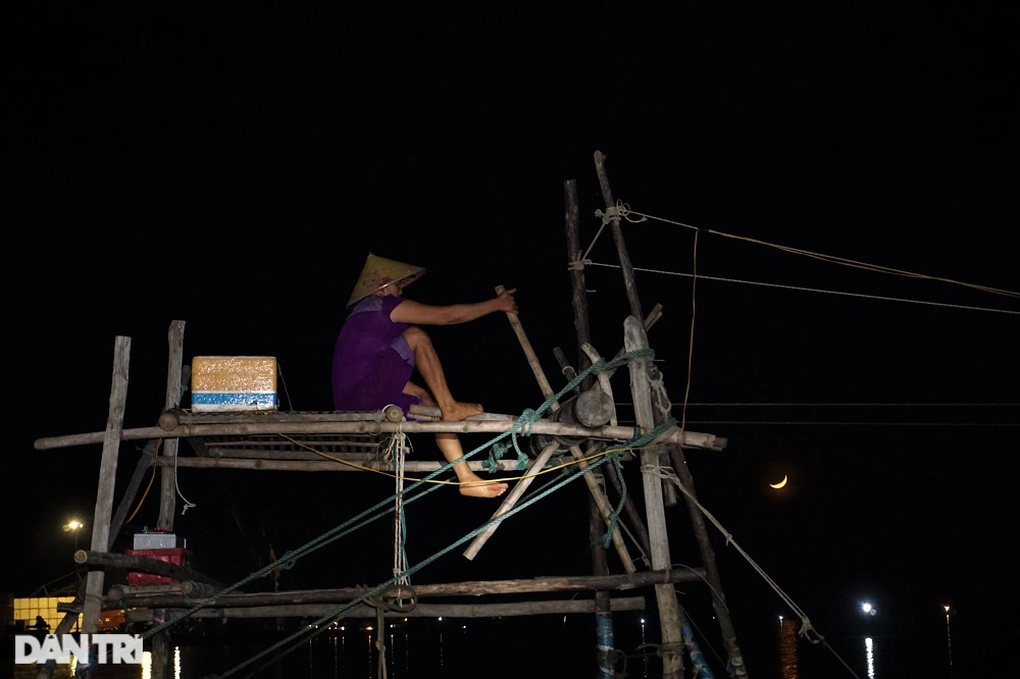 Tuyệt chiêu dụ tôm của ngư phủ cả đời cắm chốt nơi cửa sông - 3 Tuyệt chiêu dụ tôm của ngư phủ cả đời cắm chốt nơi cửa sông - 3