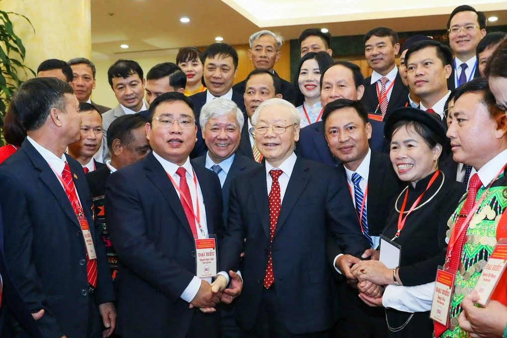 Vận dụng tư tưởng Hồ Chí Minh về đào tạo, cất nhắc cán bộ người dân tộc thiểu số trong giai đoạn hiện nay - 2 Vận dụng tư tưởng Hồ Chí Minh về đào tạo, cất nhắc cán bộ người dân tộc thiểu số trong giai đoạn hiện nay - 2