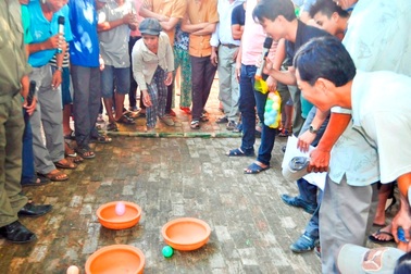 Hấp dẫn với các trò chơi dân gian trong lễ giỗ tổ nghề gốm Thanh Hà - Hội An