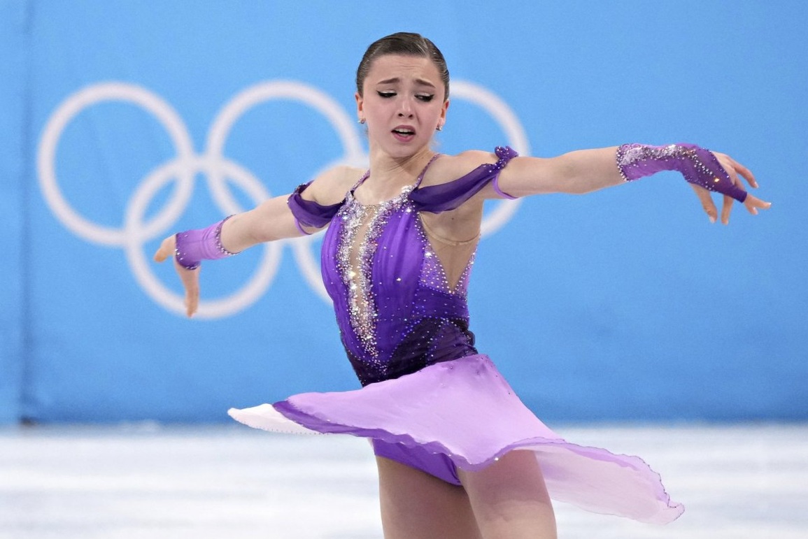 Thiên thần nước Nga khóc nức nở khi thi đấu ở Olympic - 3 Thiên thần nước Nga khóc nức nở khi thi đấu ở Olympic - 3