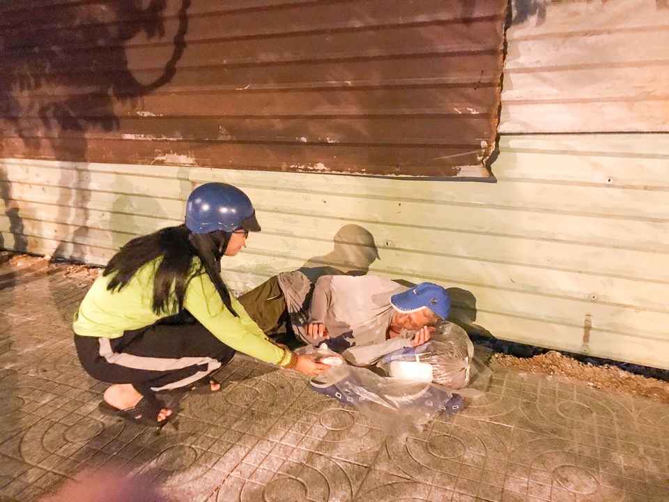 Cô gái Tây Ninh yêu du lịch và đam mê làm việc thiện - 6 Cô gái Tây Ninh yêu du lịch và đam mê làm việc thiện - 6