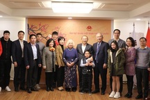 HLV Park Hang Seo gặp Văn Thanh, Đình Trọng ở Hàn Quốc