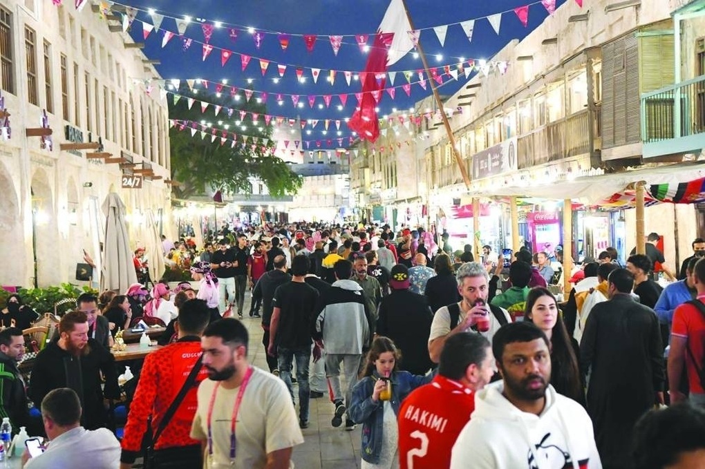 Du khách rút về gần hết, người dân hụt hẫng với cảnh đìu hiu hậu World Cup - 2 Du khách rút về gần hết, người dân hụt hẫng với cảnh đìu hiu hậu World Cup - 2