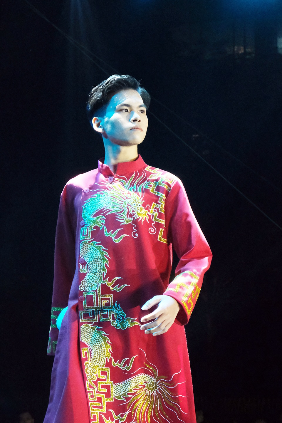 Học sinh THPT Chuyên Hà Nội - Amsterdam thăng hoa trong bữa tiệc cảm xúc - 11 Học sinh THPT Chuyên Hà Nội - Amsterdam thăng hoa trong bữa tiệc cảm xúc - 11