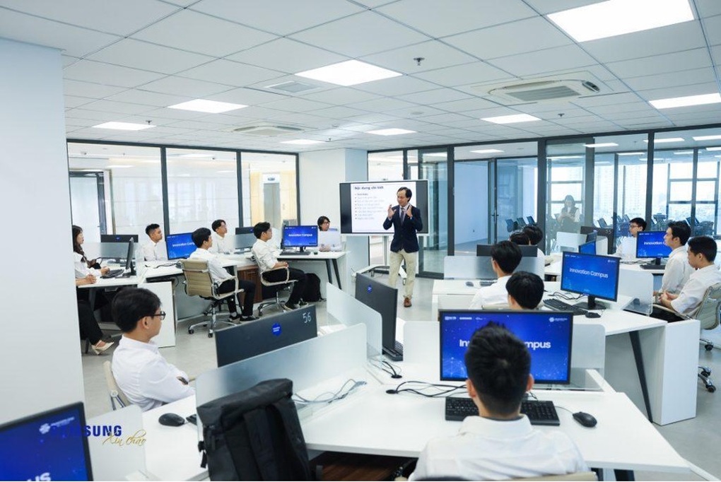 Lộ trình và cơ hội phát triển của học viên Samsung Innovation Campus - 1 Lộ trình và cơ hội phát triển của học viên Samsung Innovation Campus - 1