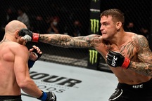 Bị hạ knock-out chóng vánh, "Gã điên" McGregor vẫn nhận "núi tiền"