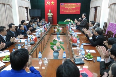 Quảng Bình và Khăm Muộn hợp tác để nâng cao chất lượng giáo dục