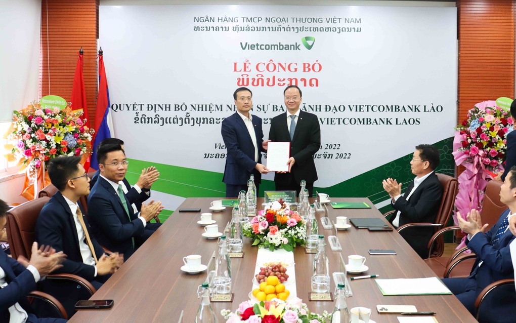 Vietcombank công bố quyết định về nhân sự ban lãnh đạo VCB Lào - 1 Vietcombank công bố quyết định về nhân sự ban lãnh đạo VCB Lào - 1
