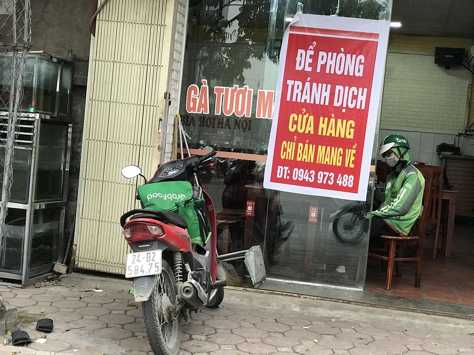 Hà Nội trong những ngày dịch Covid-19, không tiếng còi xe, không khói bụi - 10 Hà Nội trong những ngày dịch Covid-19, không tiếng còi xe, không khói bụi - 10