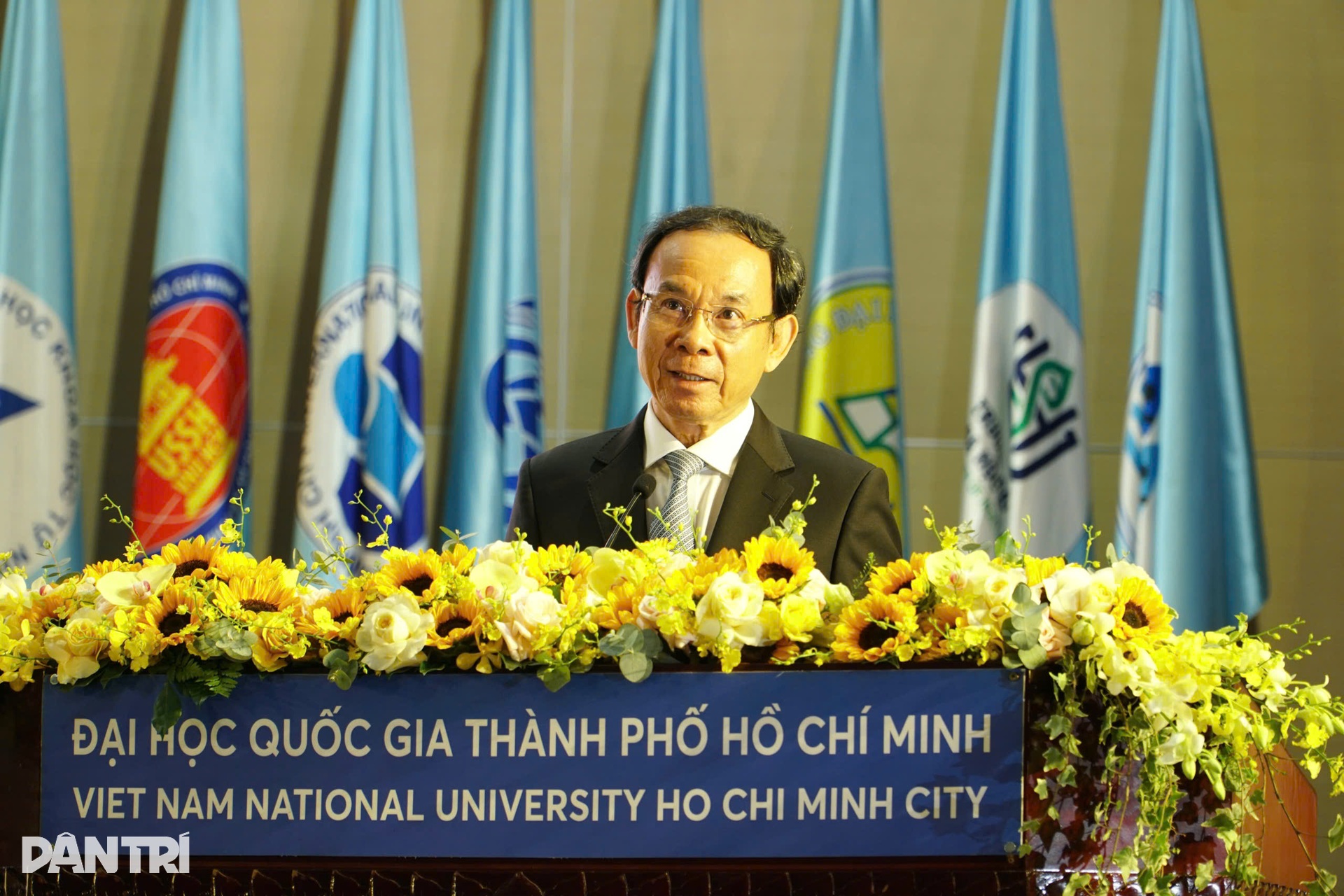 Lãnh đạo Trung ương, TPHCM dự Đại hội Đảng bộ Đại học Quốc gia TPHCM - 9