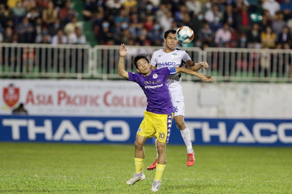 Thắng đậm HA Gia Lai, CLB Hà Nội áp sát ngôi đầu bảng V-League - 4 Thắng đậm HA Gia Lai, CLB Hà Nội áp sát ngôi đầu bảng V-League - 4