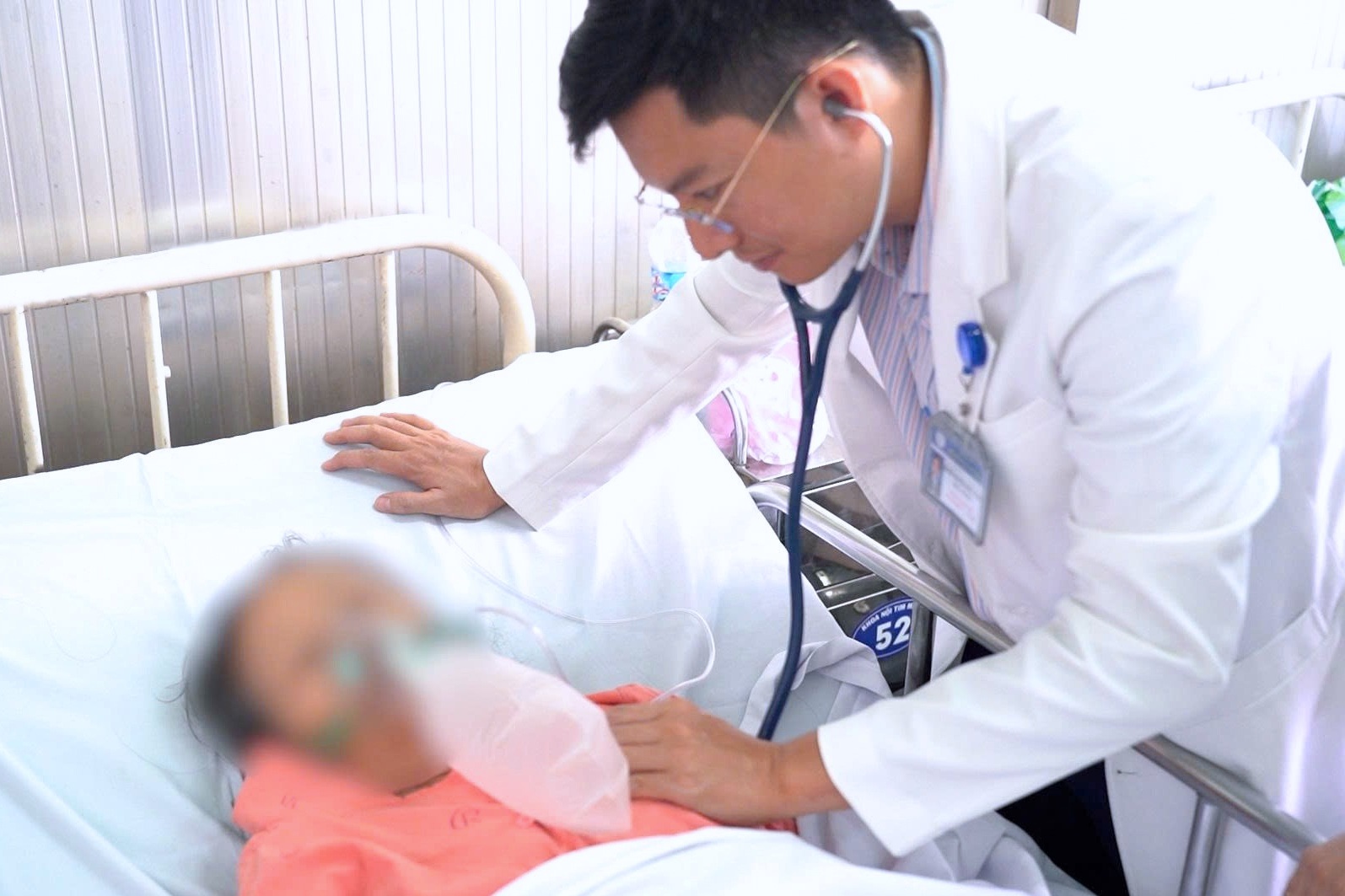 TPHCM: Bệnh viện Chợ Rẫy thông tin về trường hợp suýt chết đuối trên cạn - 2