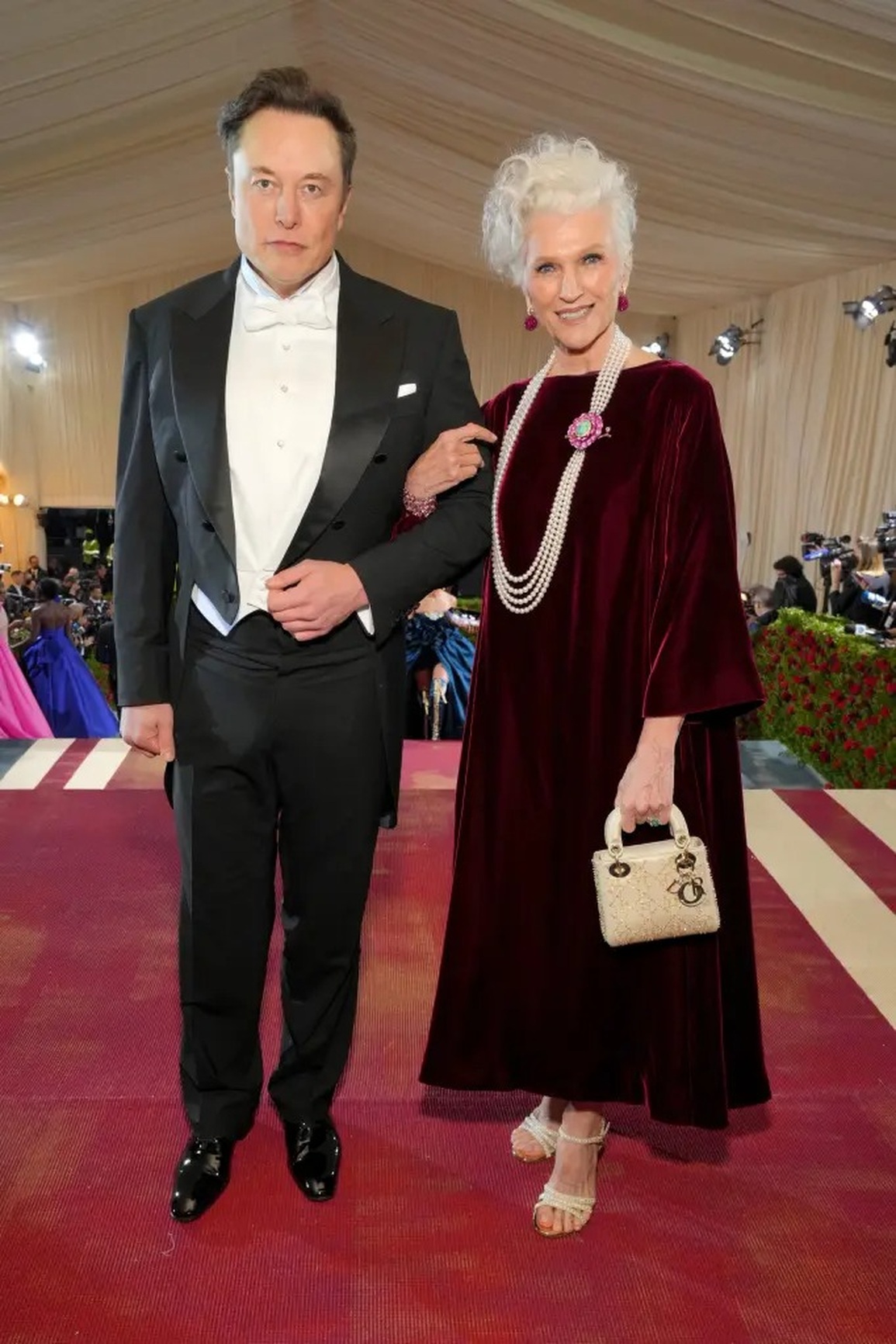 Cách nuôi dạy con thành tỷ phú USD của hai bà mẹ hoạt động trong showbiz - 2